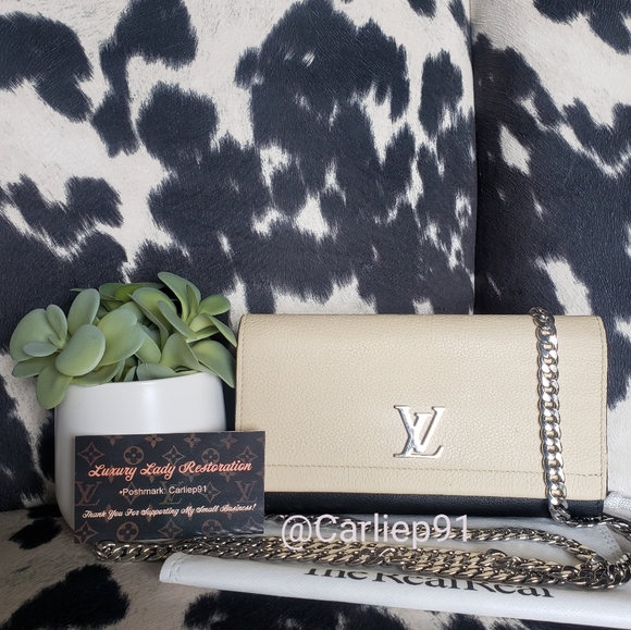 Louis Vuitton Handbags - Authentic Louis Vuitton Lockme Wallet Crossbody